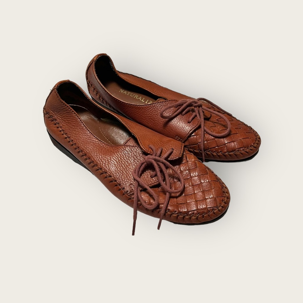 Vintage tie loafer leather shoe